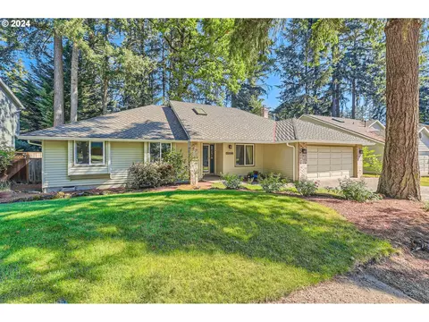 4603 Heritage Ln, Lake Oswego, OR 97035