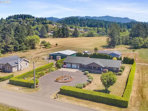 4445 Boquist Rd, Tillamook, OR 97141