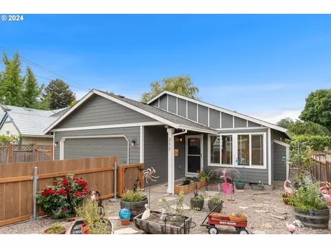 317 SElliott Ave, Gresham, OR 97080