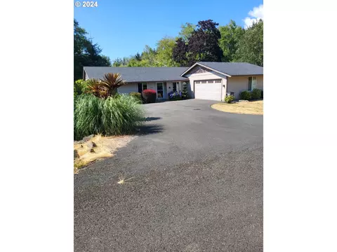 90304 Shoreline Dr, Warrenton, OR 97146