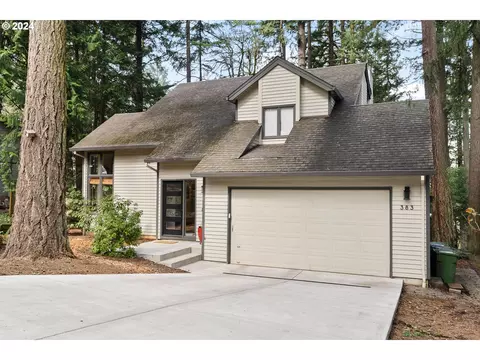 383 Ash St, Lake Oswego, OR 97034