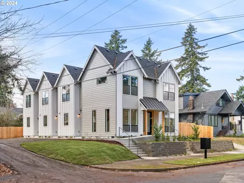 6289 SE 44th Ave, Portland, OR 97206