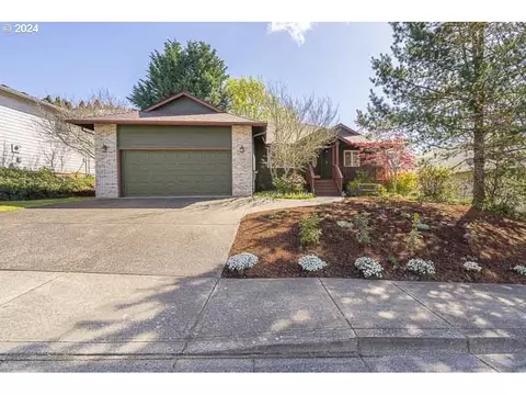 738 Mule Deer St NW, Salem, OR 97304
