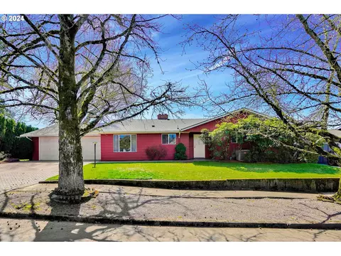 902 Mistletoe Loop, Keizer, OR 97303
