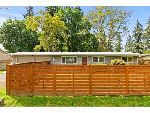 12427 NE Plantation Rd, Vancouver, WA 98685