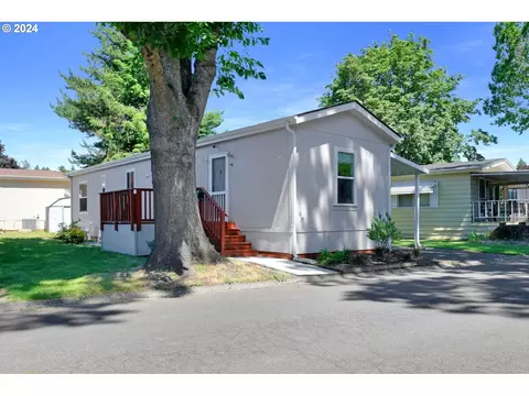 1475 Green Acres Rd #148, Eugene, OR 97408