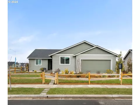 1789 Smith Dr, Woodburn, OR 97071