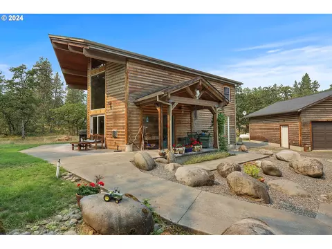 3610 Benton Rd, Hood River, OR 97031