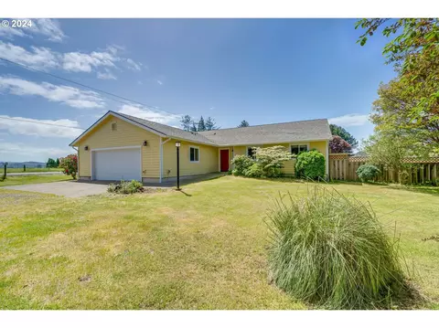 3808 12th St, Tillamook, OR 97141