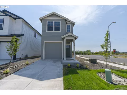 350 E London Way, Newberg, OR 97132