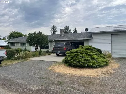 502 W Seventh St, Wallowa, OR 97885