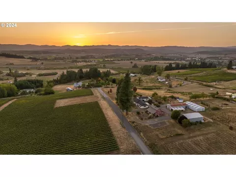 7601 NE Blackburn Rd, Yamhill, OR 97148