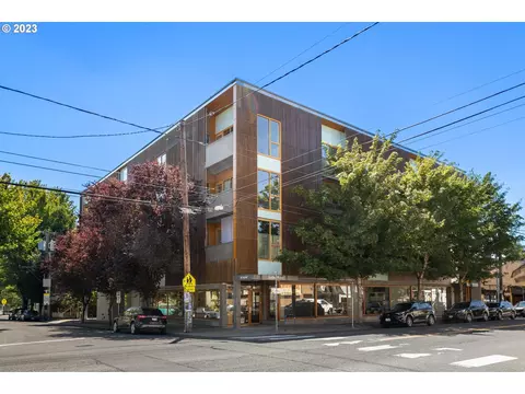 915 SE 35th Ave #208, Portland, OR 97214