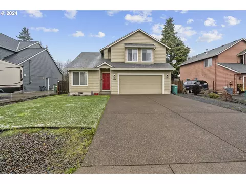 826 SE Locust St, Dundee, OR 97115