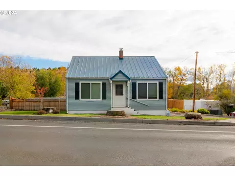 410 N Mountain Blvd, Mount Vernon, OR 97865