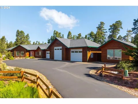 5202 Dunewood Dr, Florence, OR 97439