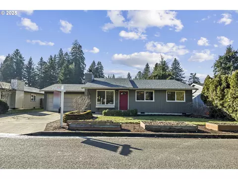 17609 SE Paradise Dr, Milwaukie, OR 97267