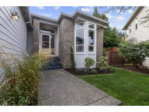 11084 SE Valley Way, Happy Valley, OR 97086
