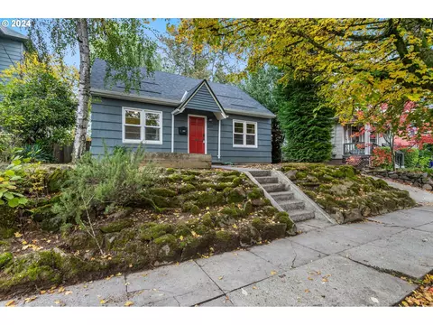 213 NE Graham St, Portland, OR 97212