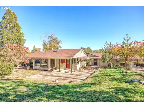 4822 Coleman Creek Rd, Medford, OR 97501