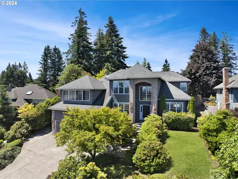 1322 Stonehaven Dr, West Linn, OR 97068