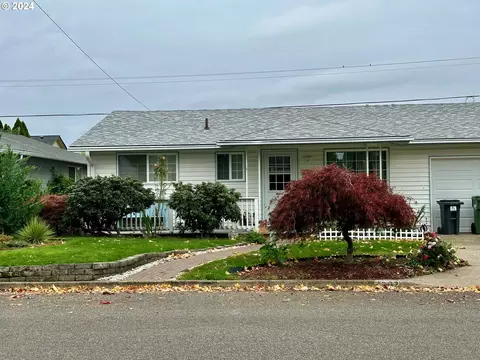 1232 Astor Way, Woodburn, OR 97071
