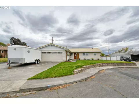 3222 SW Hailey Pl, Pendleton, OR 97801