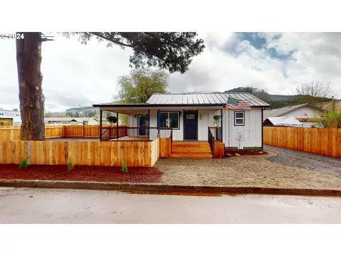 655 Payton Ave, Drain, OR 97435