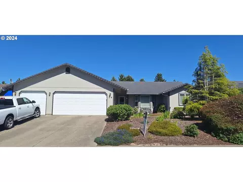 74 Park Village Dr, Florence, OR 97439