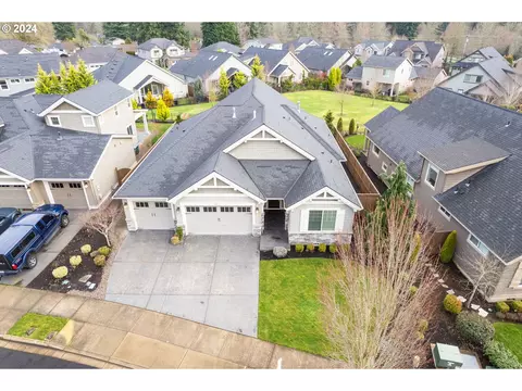 3814 SE Pipers Dr, Hillsboro, OR 97123