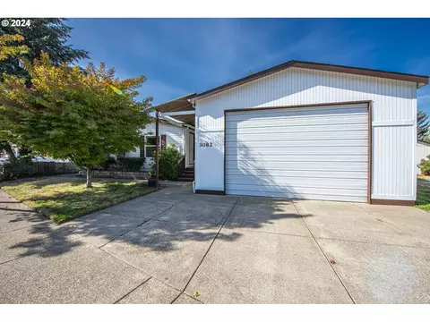 3082 Stapp Dr, Eugene, OR 97408