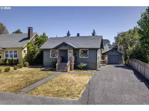 324 N 3rd St, Saint Helens, OR 97051