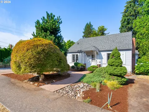 2315 SE 72nd Ave, Portland, OR 97215