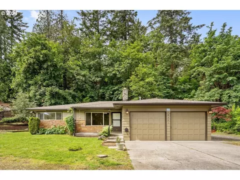 14201 SE Upper Aldercrest Dr, Milwaukie, OR 97267