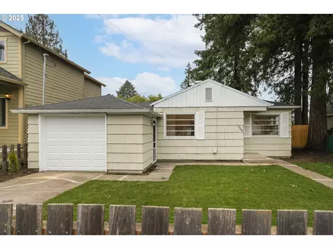 6037 SE Malden St, Portland, OR 97206