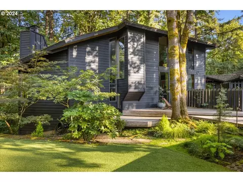3204 SW Upper Cascade Dr, Portland, OR 97205