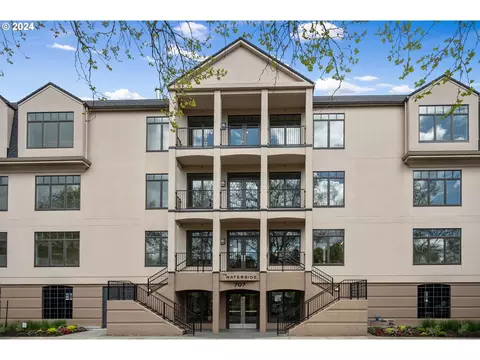 707 N Hayden Island Dr #420, Portland, OR 97217