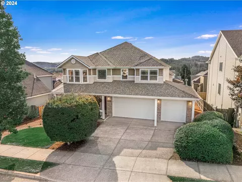 15432 SE Bybee Dr, Portland, OR 97236