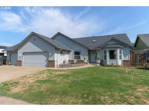 567 Edwards Dr, Eugene, OR 97404