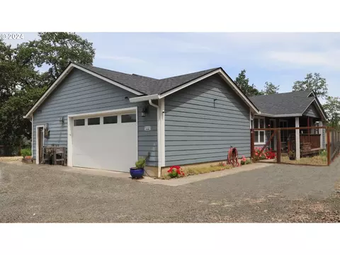 475 Mona St, Myrtle Creek, OR 97457