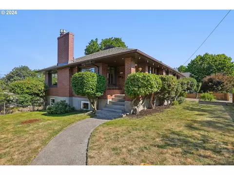 7608 SE Madison St, Portland, OR 97215
