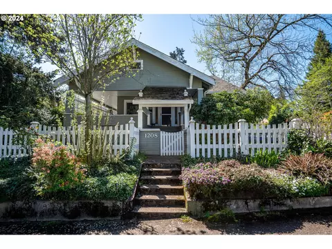 1208 E 19th Ave, Eugene, OR 97403