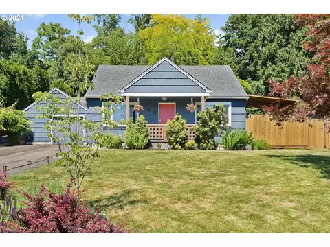 5255 SE Malden Dr, Portland, OR 97206