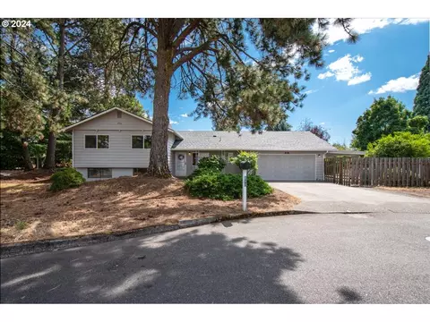 818 SE 119th Ave, Vancouver, WA 98683