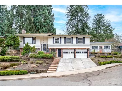 1778 Graham Dr, Eugene, OR 97405