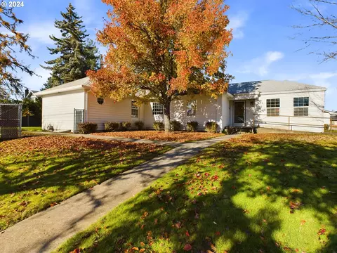 535 NE 14th St, Mcminnville, OR 97128