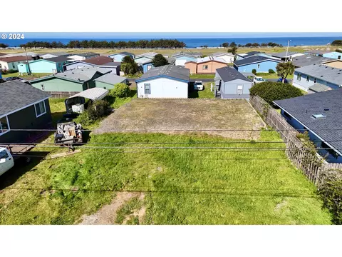 29730 Shore Pine Ln, Gold Beach, OR 97444