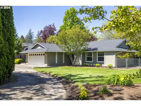 2247 NE 38th Dr, Gresham, OR 97030
