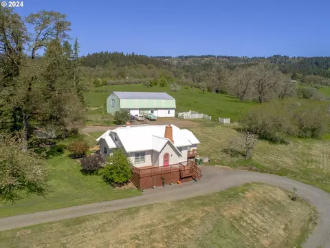 19462 NE Calkins Ln, Newberg, OR 97132