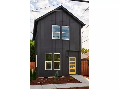 7758 SE Tibbetts St, Portland, OR 97206